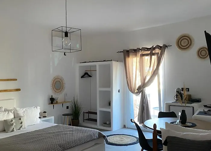 Thiramna Apts Kythnos