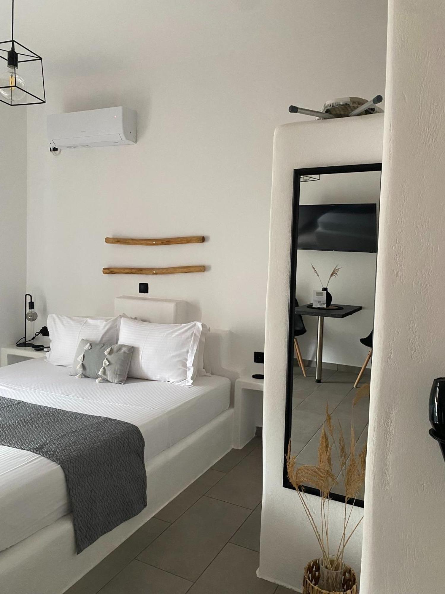 Thiramna Apts Kythnos * Merichas