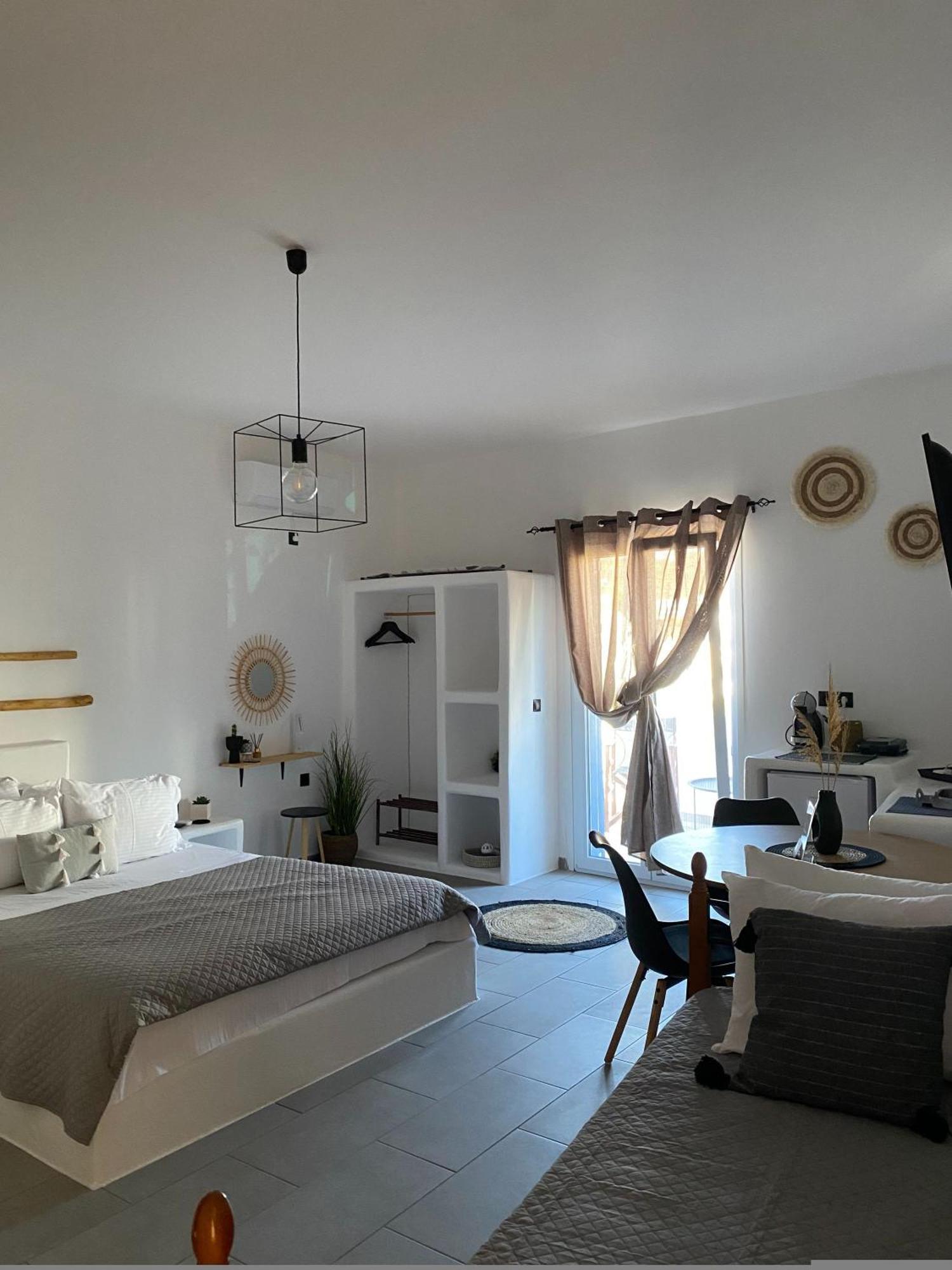 Thiramna Apts Kythnos Apartment
