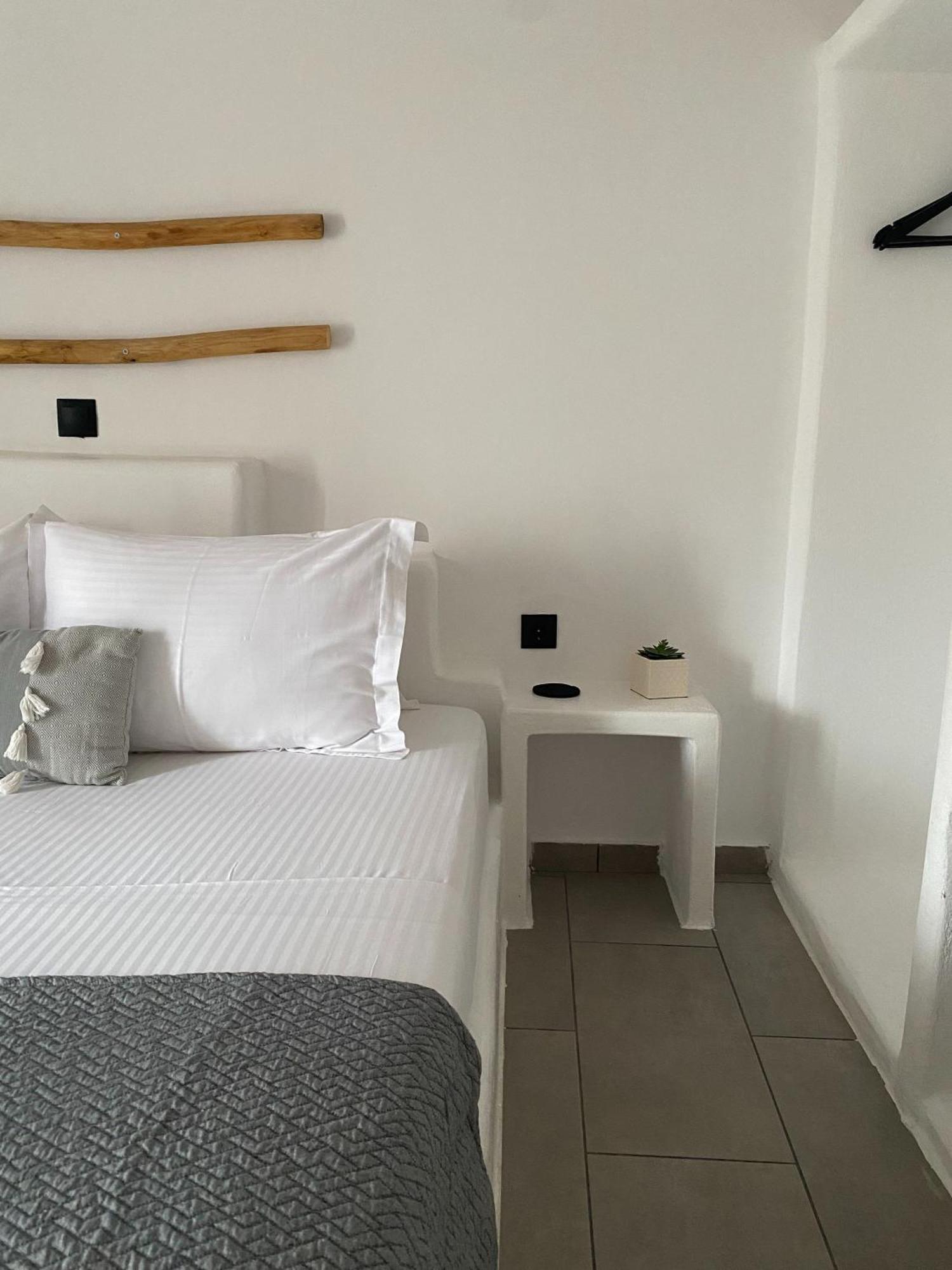 Thiramna Apts Kythnos Apartament